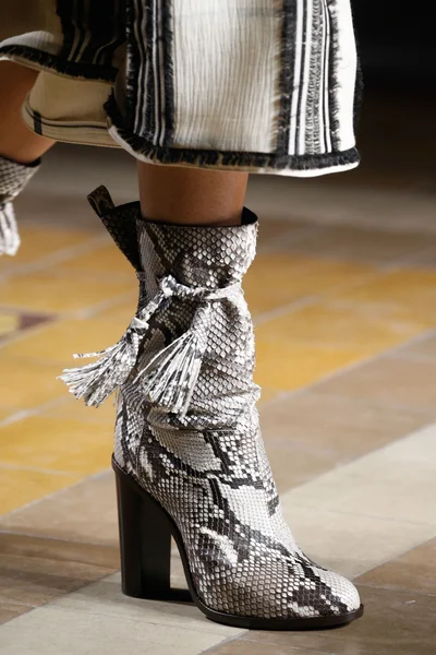 Look 57